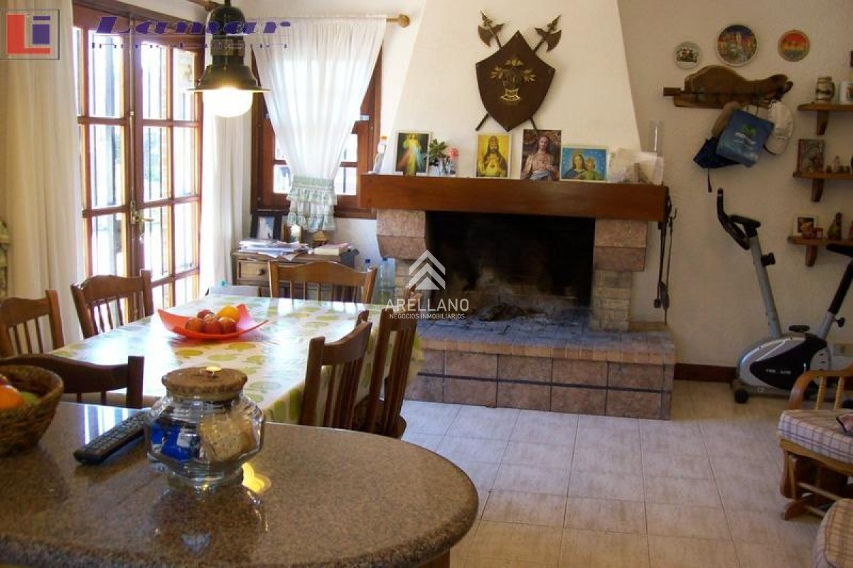 Casa ID.4486 - Venta casa 4 dormitorios 