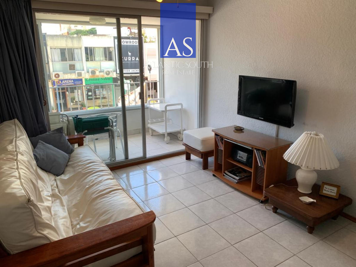 Apartamento ID.4828 - Oportunidad 2 dormitorios 2 baños garage entre la 20 y Gorlero