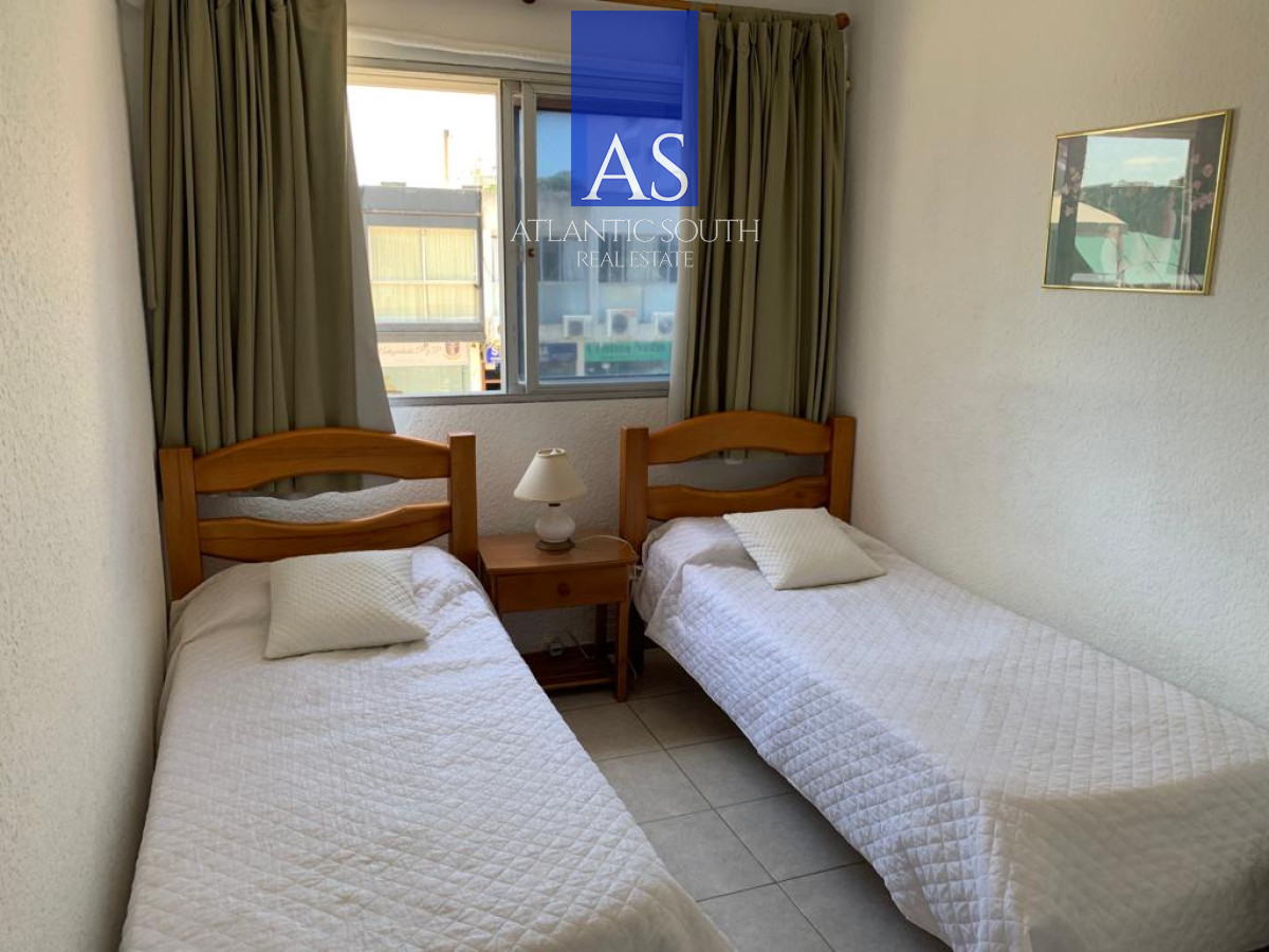 Apartamento ID.4828 - Oportunidad 2 dormitorios 2 baños garage entre la 20 y Gorlero