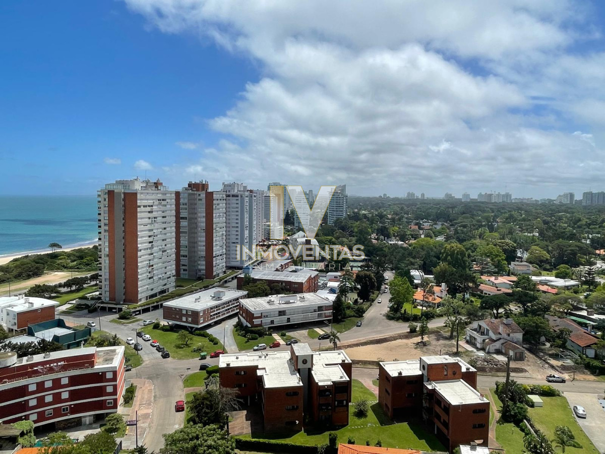 Apartamento ID.4728 - Hermoso apartamento en Playa Mansa 