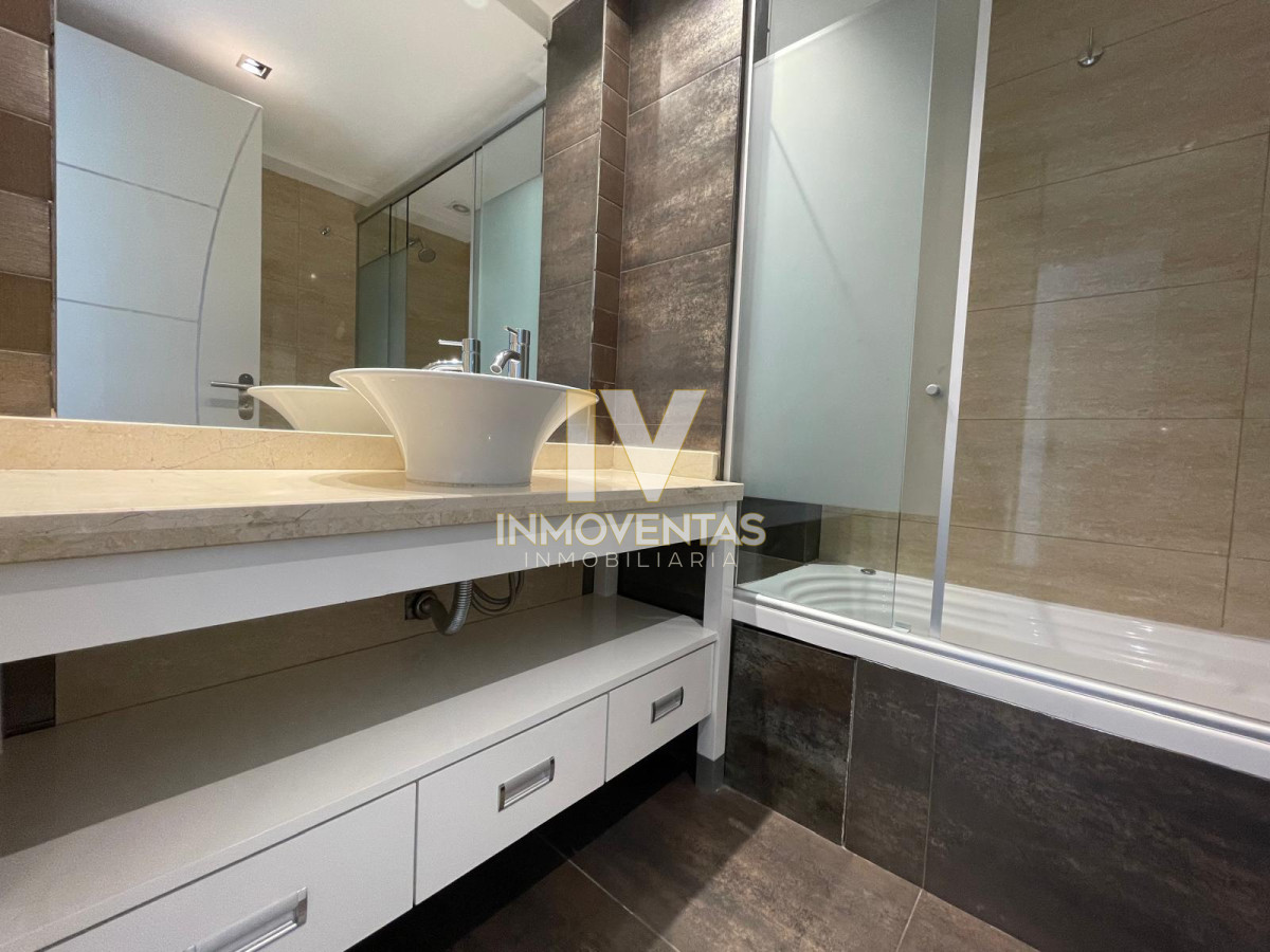 Apartamento ID.4728 - Hermoso apartamento en Playa Mansa 