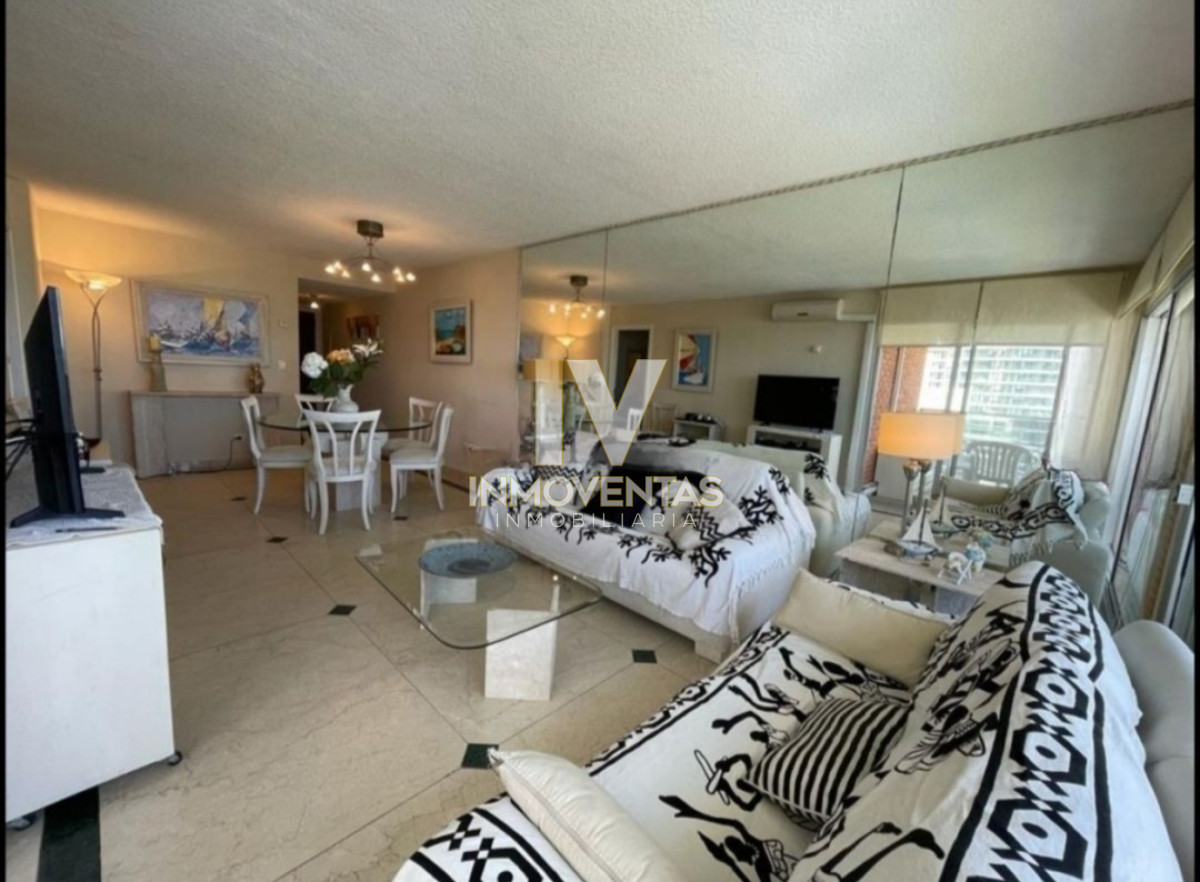 Apartamento ID.4729 - Apartamento en venta en Punta del Este