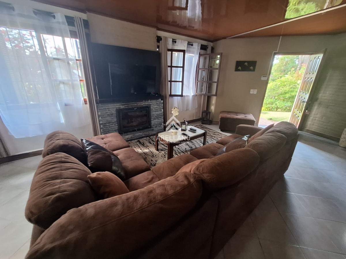 Casa ID.3507 - Venta casa 3 dormitorios Pinares 