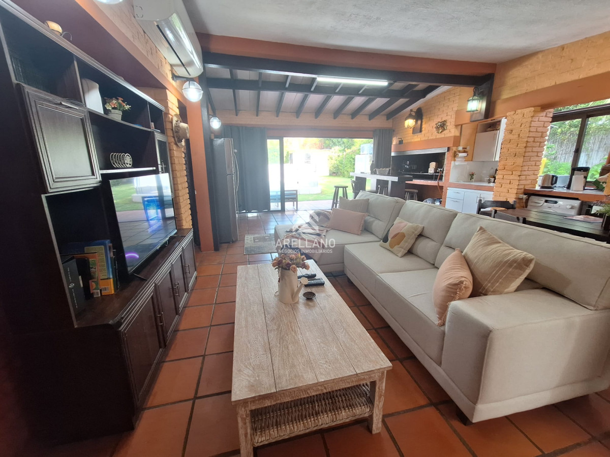 Casa ID.3507 - Venta casa 3 dormitorios Pinares 