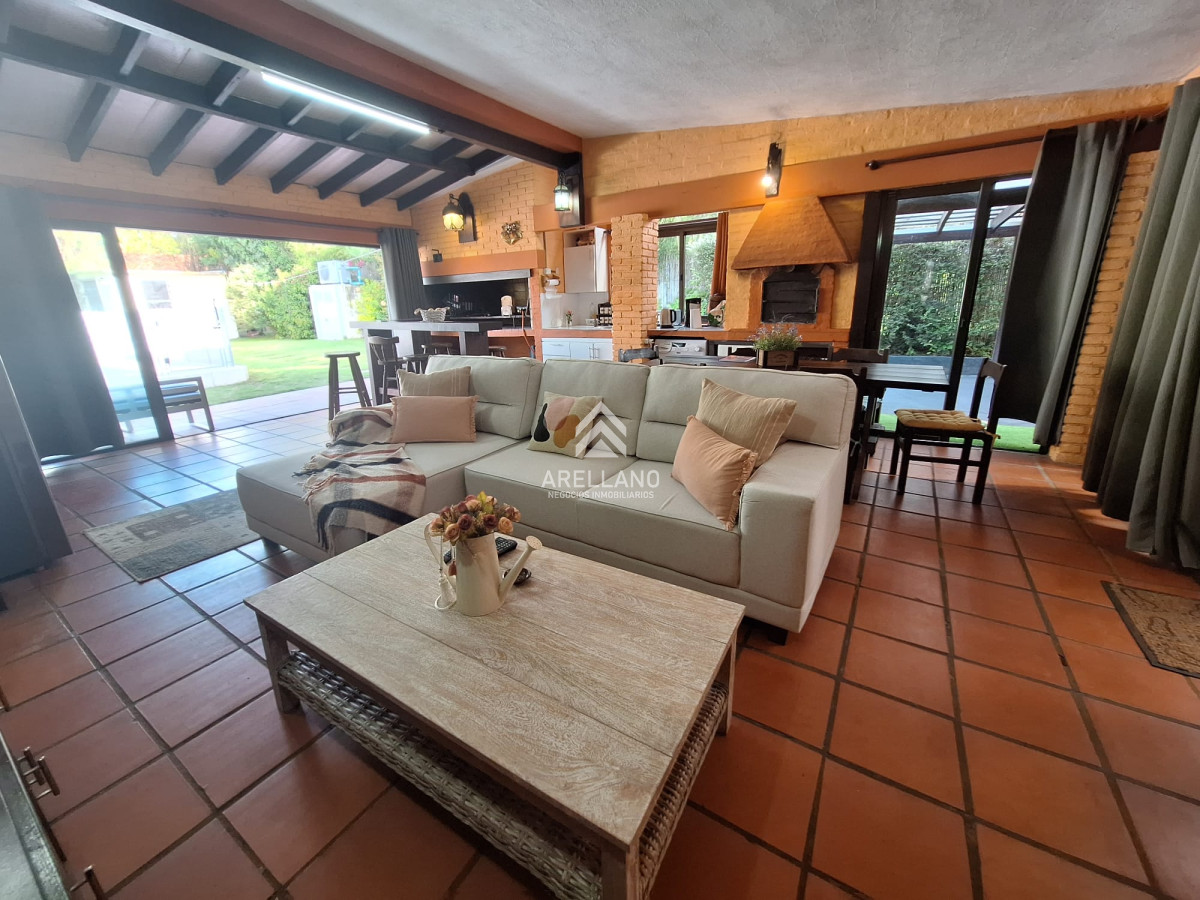 Casa ID.3507 - Venta casa 3 dormitorios Pinares 