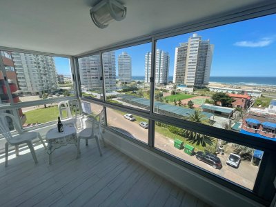 oportunidad en playa brava !!! apartamento con parrillero propio