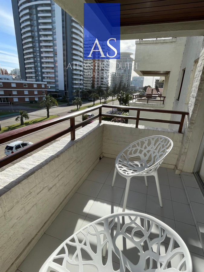 Apartamento ID.4146 - Apartamento 1 dormitorio con terraza y garage Playa Brava sobre Chiverta 