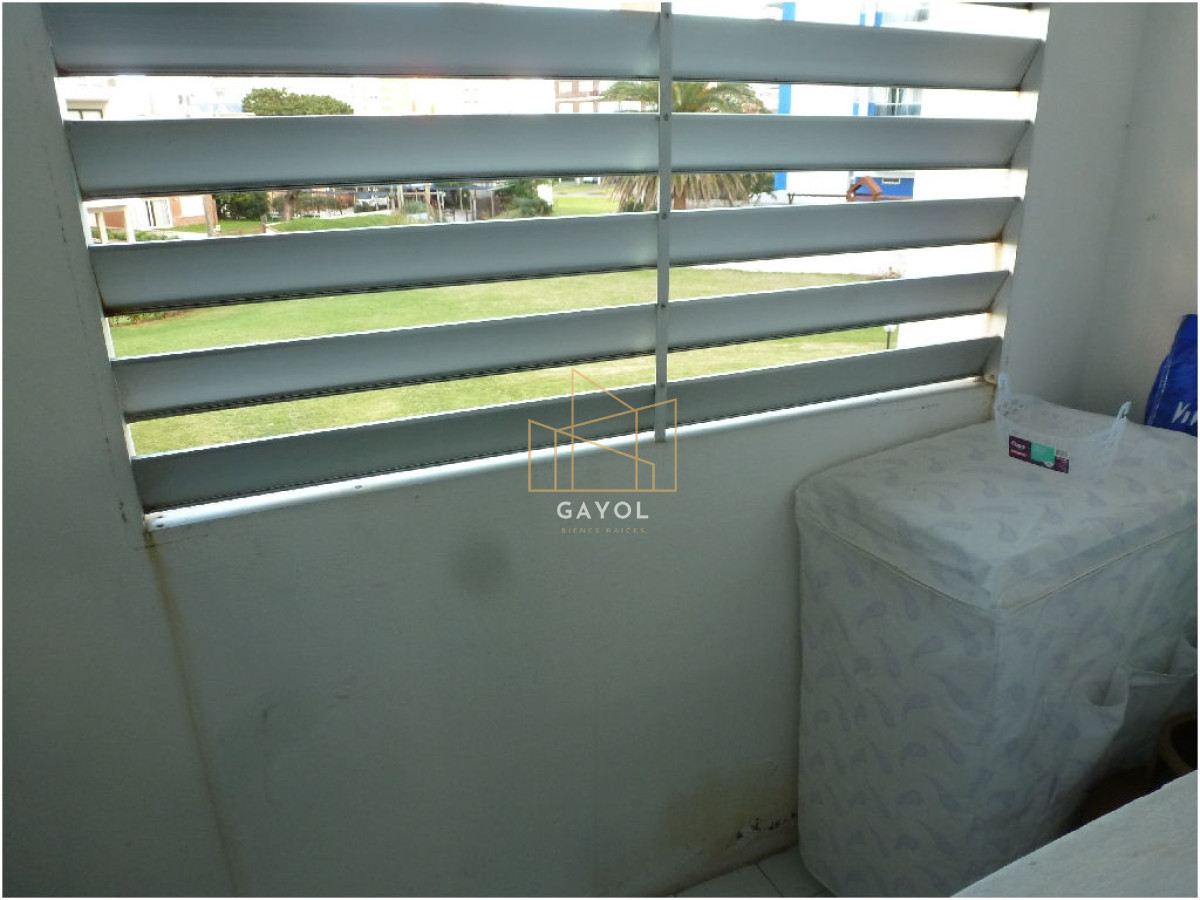 Apartamento ID.1005 - Apartamento en Punta del Este, alquiler, con parrillero propio, mucama y piscina