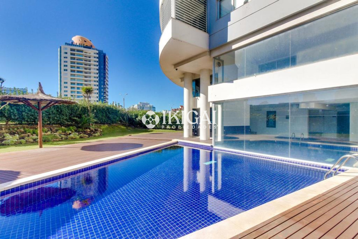 Apartamento ID.607 - APARTAMENTO EN VENTA EN PUNTA DEL ESTE CON RENTA !