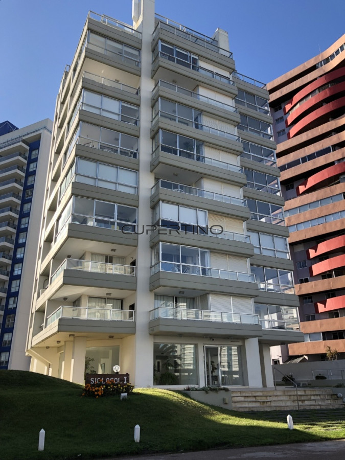 Alquiler Invernal - Apartamento con Vista al Mar en Edificio Siglo Sol I — foto 22