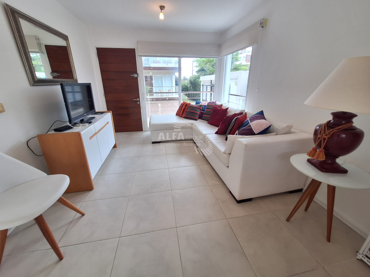 Apartamento en alquiler invernal en Peninsula, Punta del Este - ALF5913A