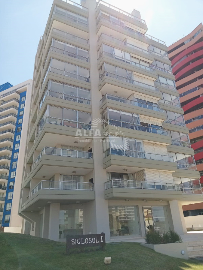oportunidad en playa brava !!! apartamento con parrillero propio - ALF62A
