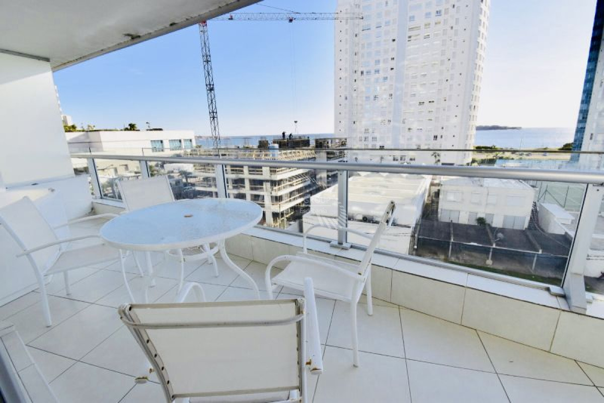 Apartamento ID.1579 - Mansa, a pasos del mar, 3 dormitorios