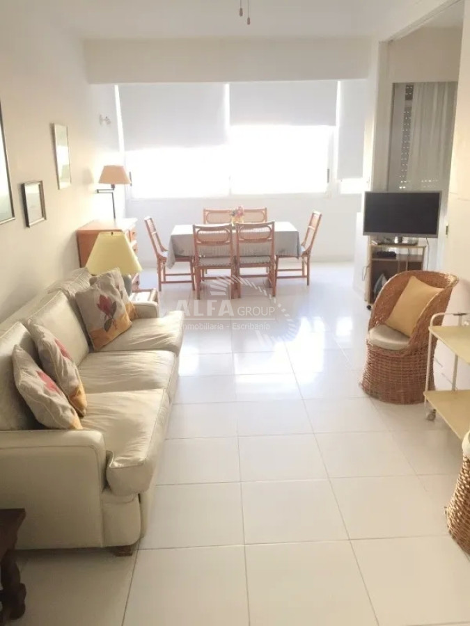 Apartamento ID.3747 - Apartamento en venta, mansa, frente al mar, Punta del Este