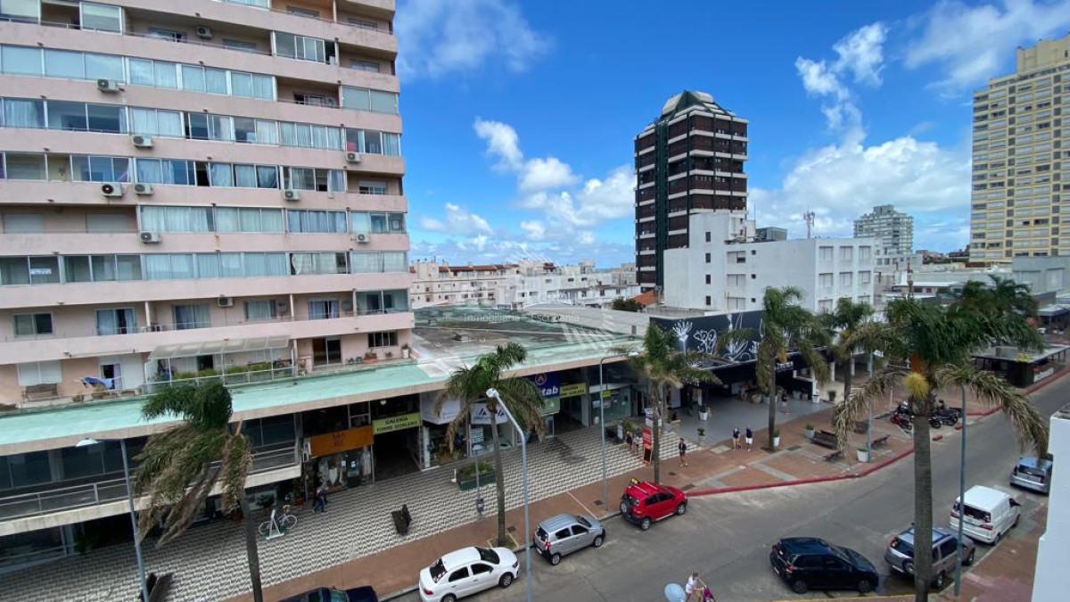 Apartamento ID.3892 - Apartamento en venta, Peninsula, Punta del Este