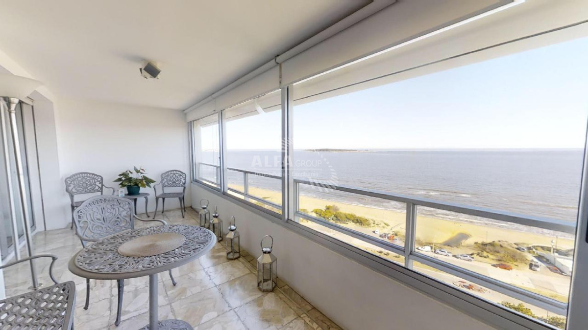 Apartamento ID.2641 - Mansa, primera linea, 2 dormitorios