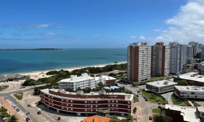 Hermoso apartamento en Playa Mansa