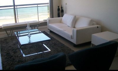 Apartamento en Brava, 3 dormitorios *