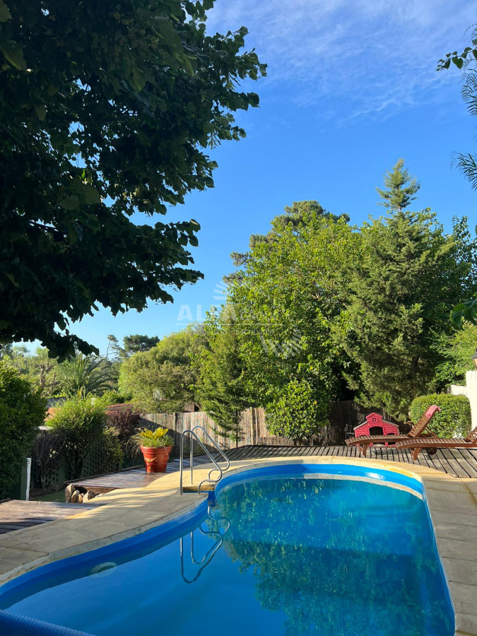 Casa en venta en Pinares, Punta del Este - ALF4224C