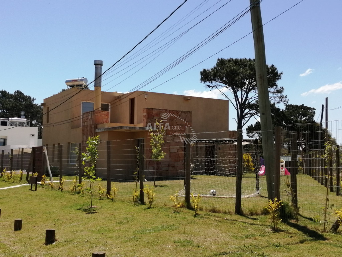 Casa ID.3689 - Casa en alquiler temporal en Pinares, Punta del Este!