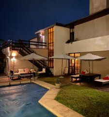 Casa en venta en Punta del Este, Mansa, 5 dormitorios y dependencia