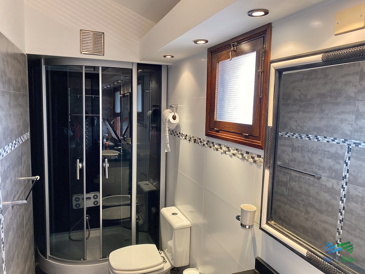 Casa ID.3137 - Estupenda esquina, vista al mar, en lote de doble con 4 dormitorios suite la mejor barbacoa de Manantiales piscina y jacuzzi exterior, 4 cuartos