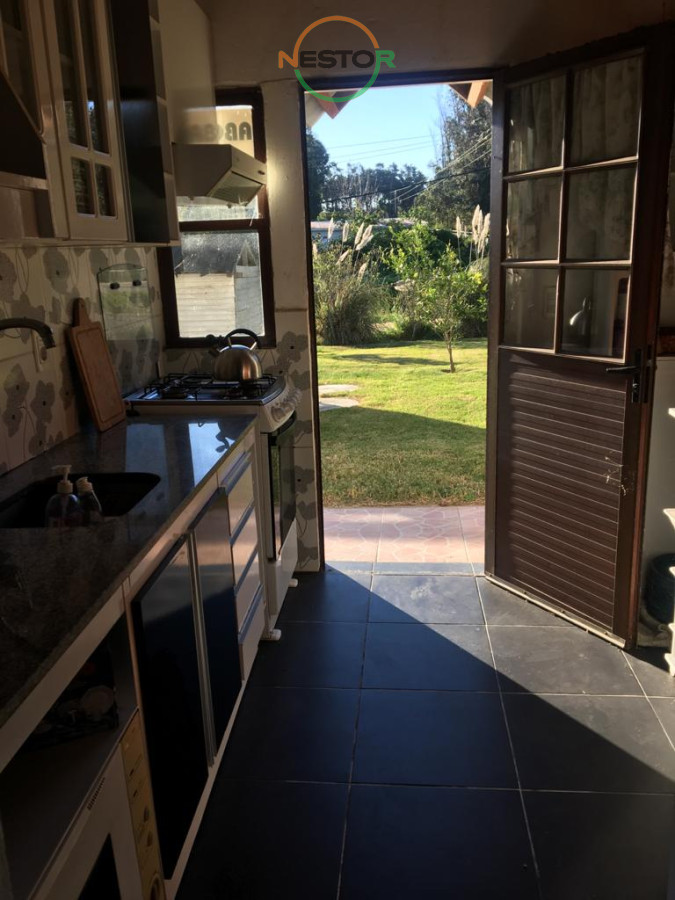 Casa ID.5263 - La Barra, casa, 3 dormitorios, 2 baños, gran terreno de casi 900 m2, 3 dormitorios, parrillero techado, playroom