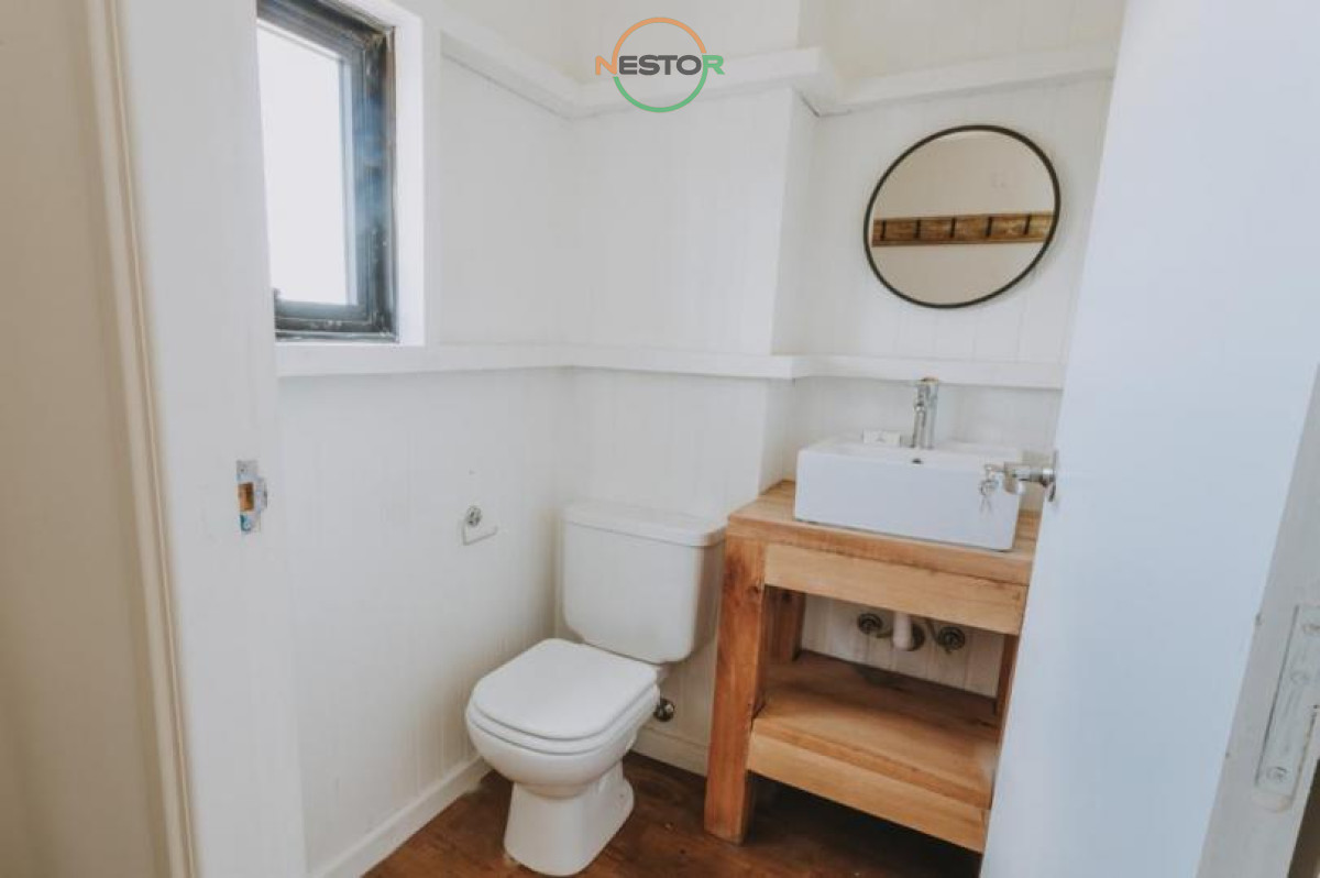 Casa ID.5262 - Entorno rural, 1800 m2 de terreno, vistas a lagos, deck , 3 cuartos, suite, para 5, venta, alquiler a 5 minutos del Centro de La Barra. Barrio Privado