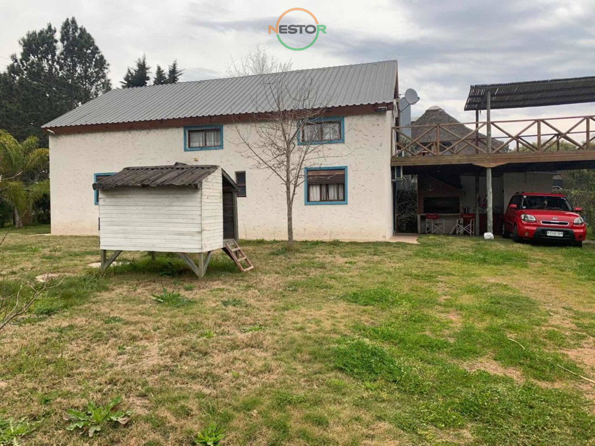 Casa ID.5263 - La Barra, casa, 3 dormitorios, 2 baños, gran terreno de casi 900 m2, 3 dormitorios, parrillero techado, playroom