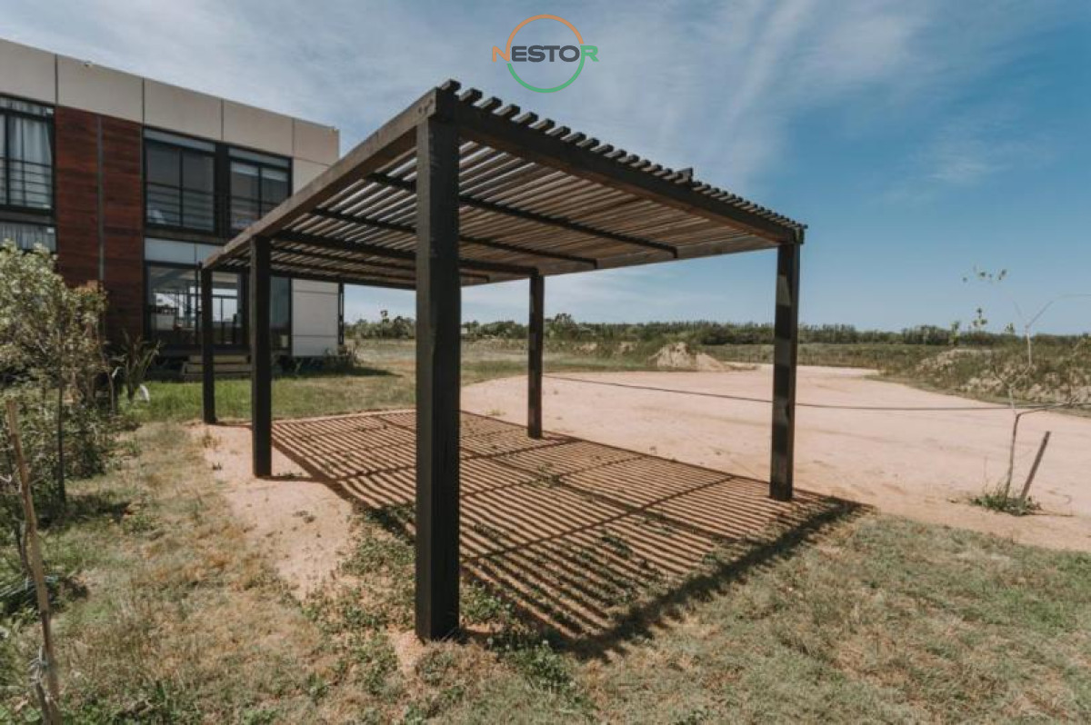 Casa ID.5262 - Entorno rural, 1800 m2 de terreno, vistas a lagos, deck , 3 cuartos, suite, para 5, venta, alquiler a 5 minutos del Centro de La Barra. Barrio Privado