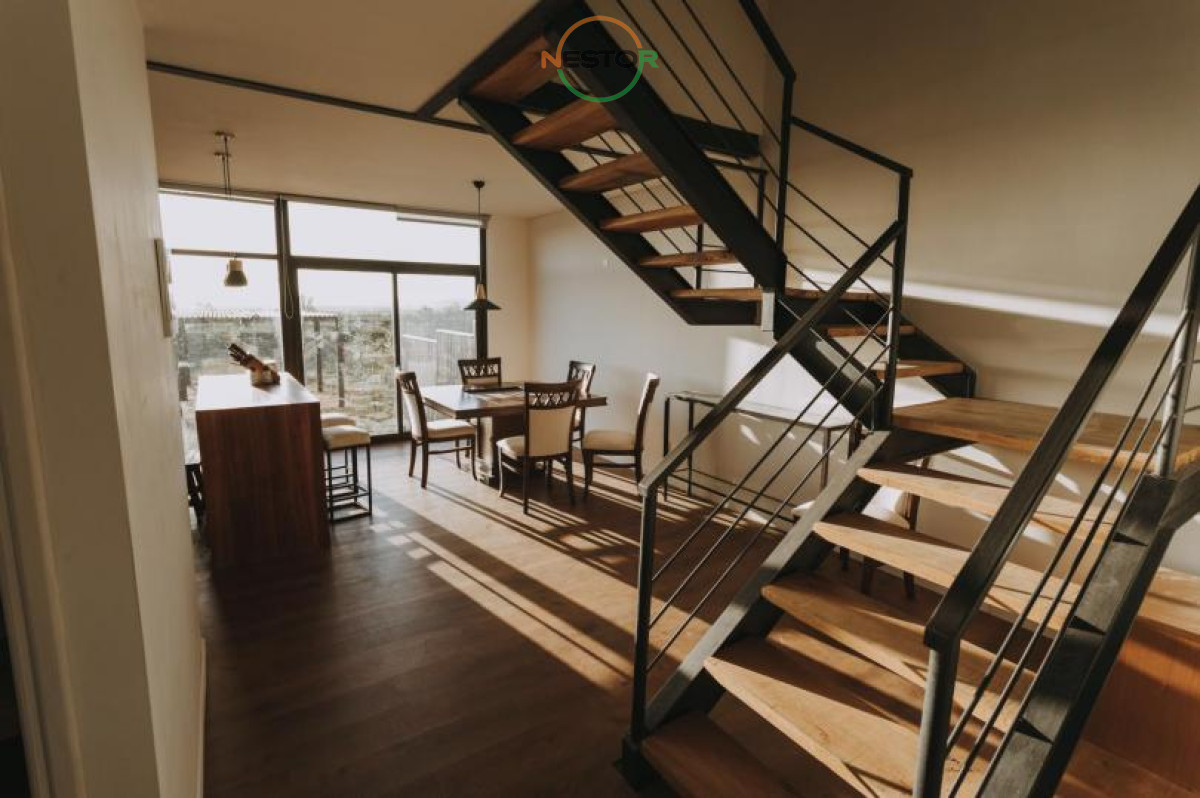 Casa ID.5262 - Entorno rural, 1800 m2 de terreno, vistas a lagos, deck , 3 cuartos, suite, para 5, venta, alquiler a 5 minutos del Centro de La Barra. Barrio Privado