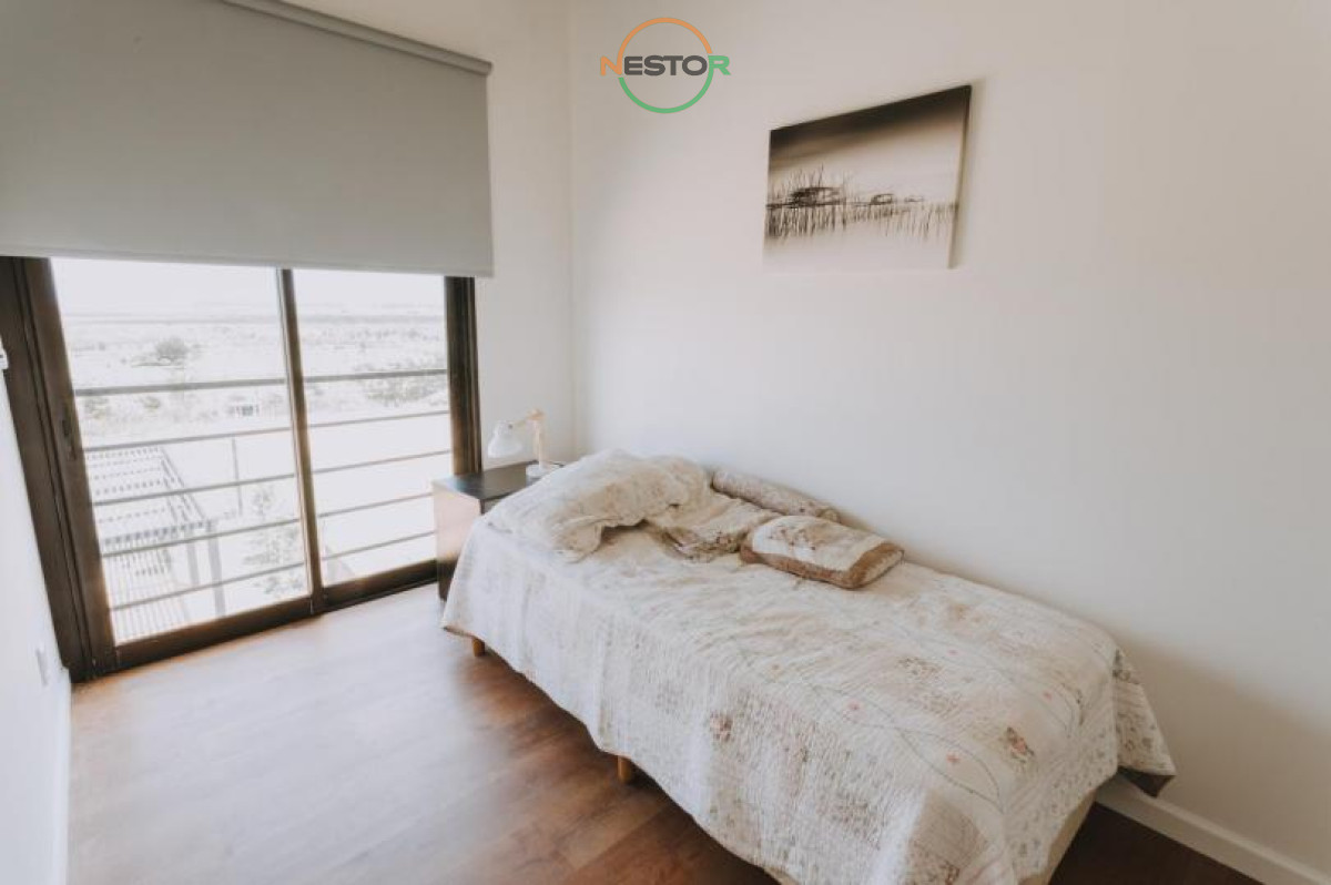 Casa ID.5262 - Entorno rural, 1800 m2 de terreno, vistas a lagos, deck , 3 cuartos, suite, para 5, venta, alquiler a 5 minutos del Centro de La Barra. Barrio Privado