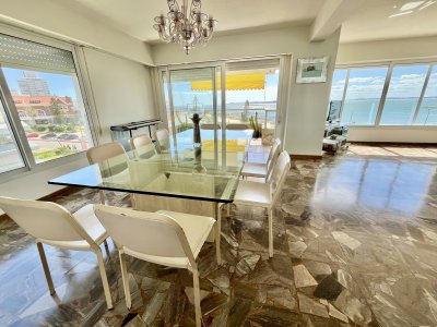 Apartamento ID.2417 - Espectacular planta de 200m2 en venta sobre el mar Punta del Este, Uruguay