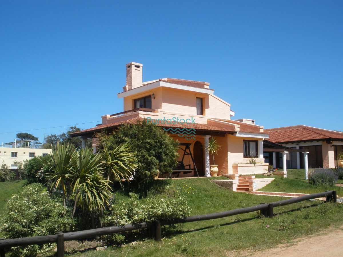 Estupenda esquina, vista al mar, en lote de doble con 4 dormitorios suite la mejor barbacoa de Manantiales piscina y jacuzzi exterior, 4 cuartos - PSK430C