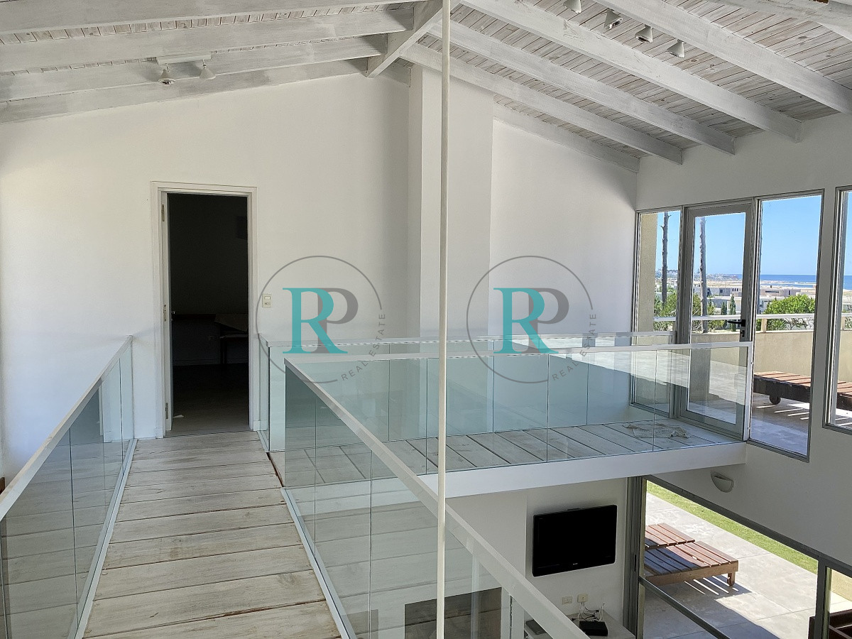 Casa ID.2534 - Venta de casa de cuatro dormitorios en Laguna Blanca, Manantiales, Uruguay