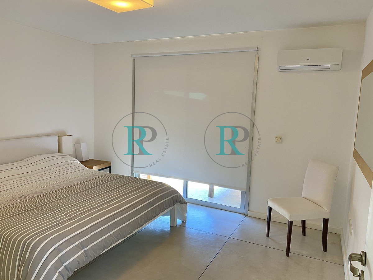 Casa ID.2534 - Venta de casa de cuatro dormitorios en Laguna Blanca, Manantiales, Uruguay