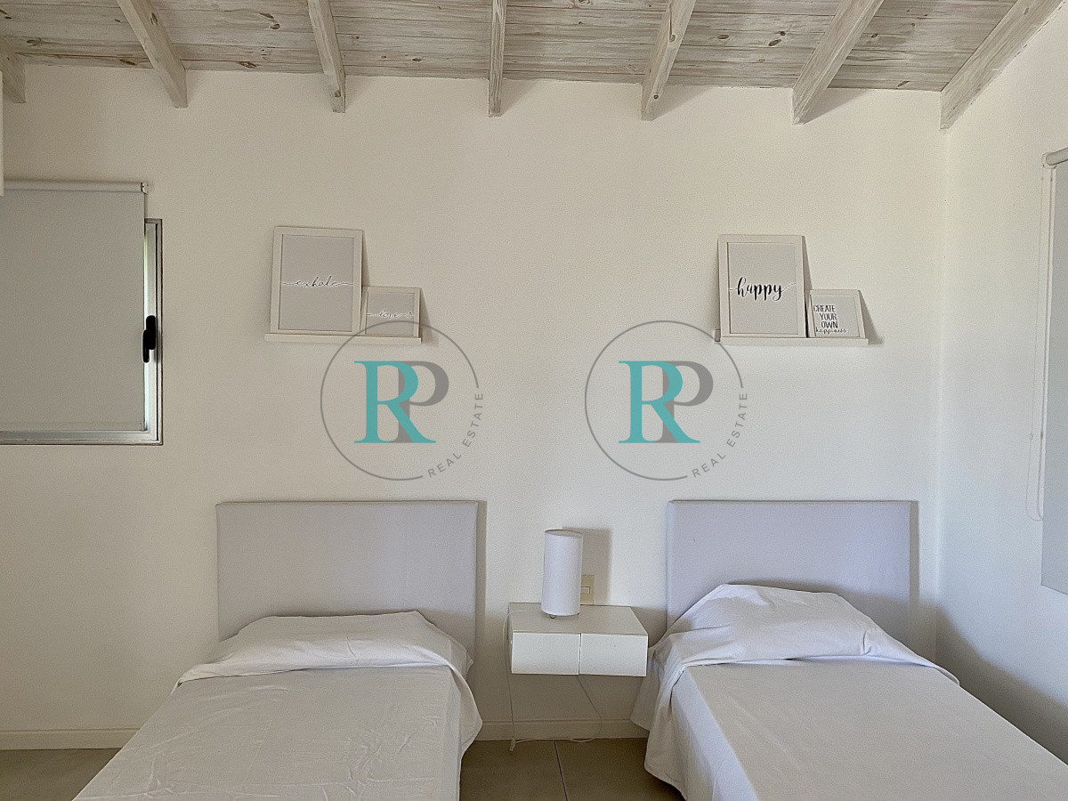 Casa ID.2534 - Venta de casa de cuatro dormitorios en Laguna Blanca, Manantiales, Uruguay
