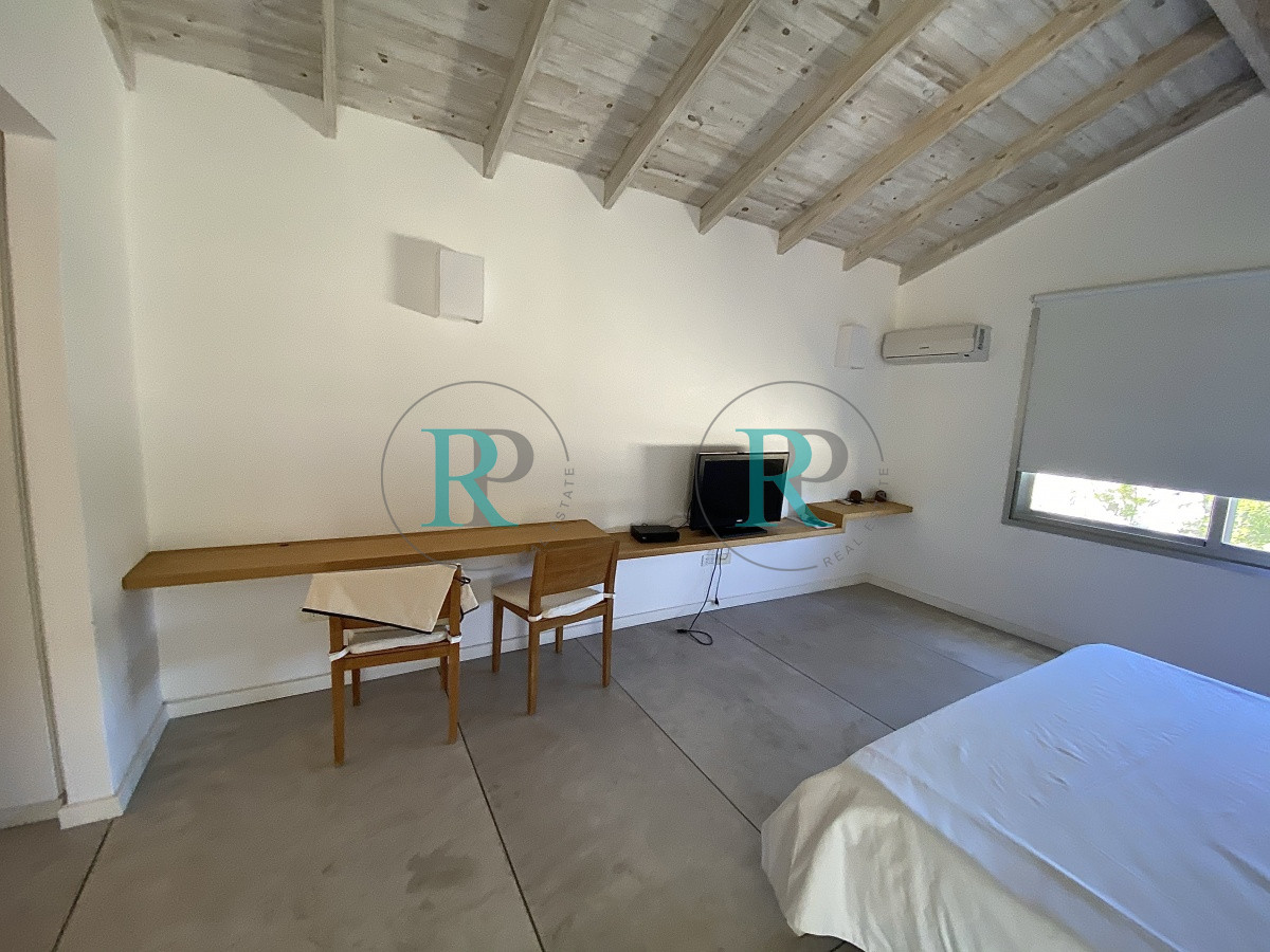 Casa ID.2534 - Venta de casa de cuatro dormitorios en Laguna Blanca, Manantiales, Uruguay