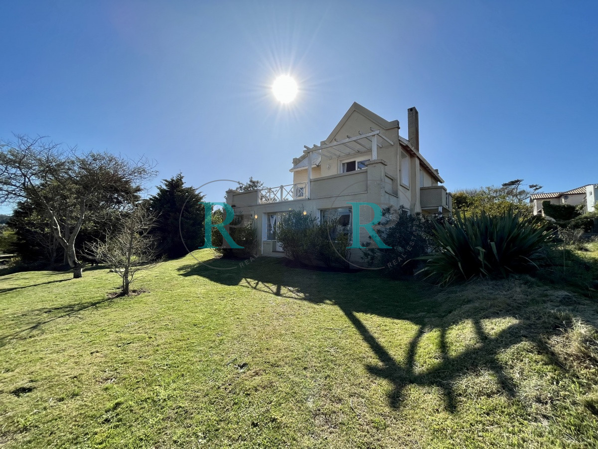 Casa ID.778 - Amplia casa en venta en La Barra, Uruguay