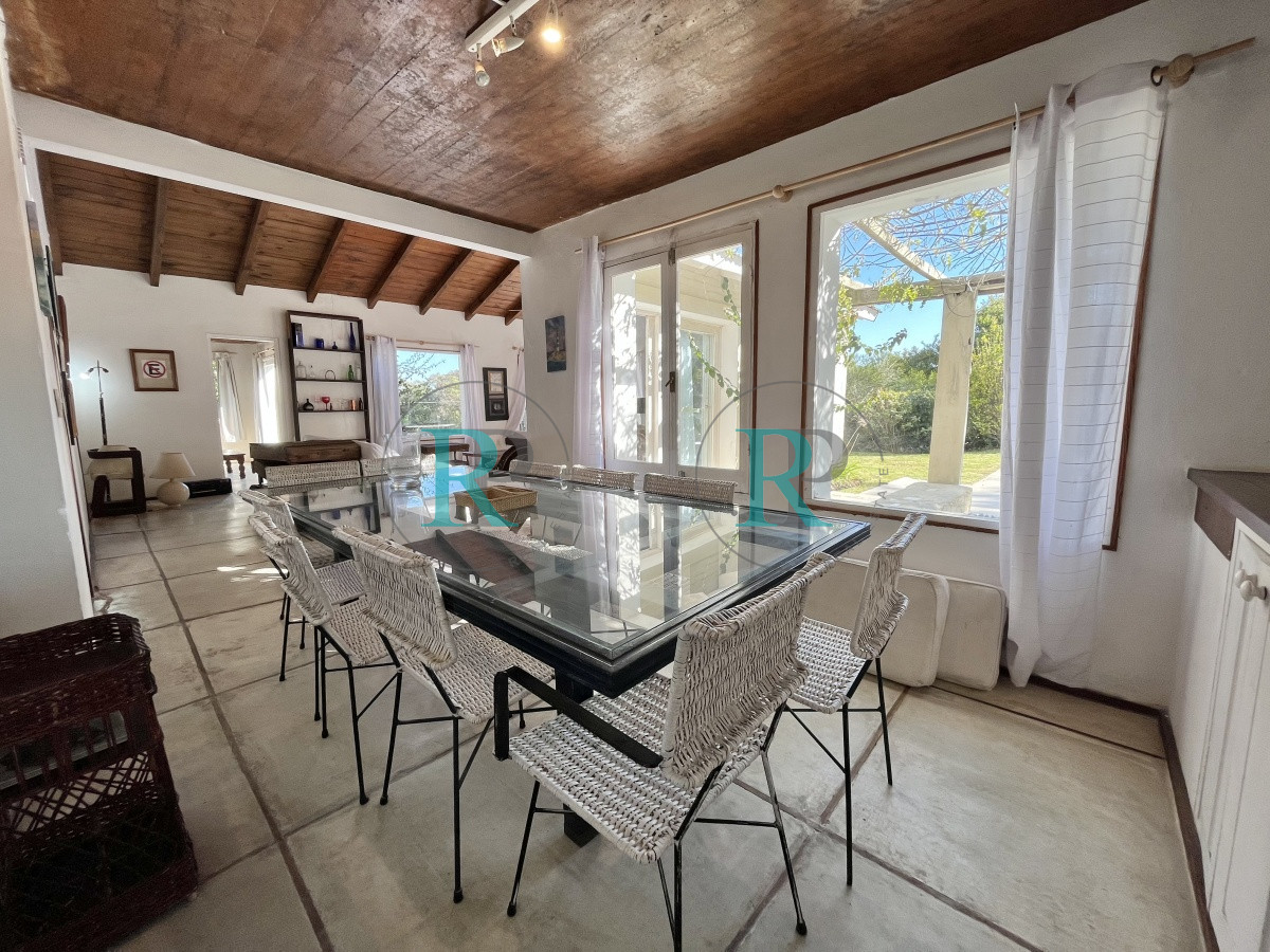 Casa ID.778 - Amplia casa en venta en La Barra, Uruguay