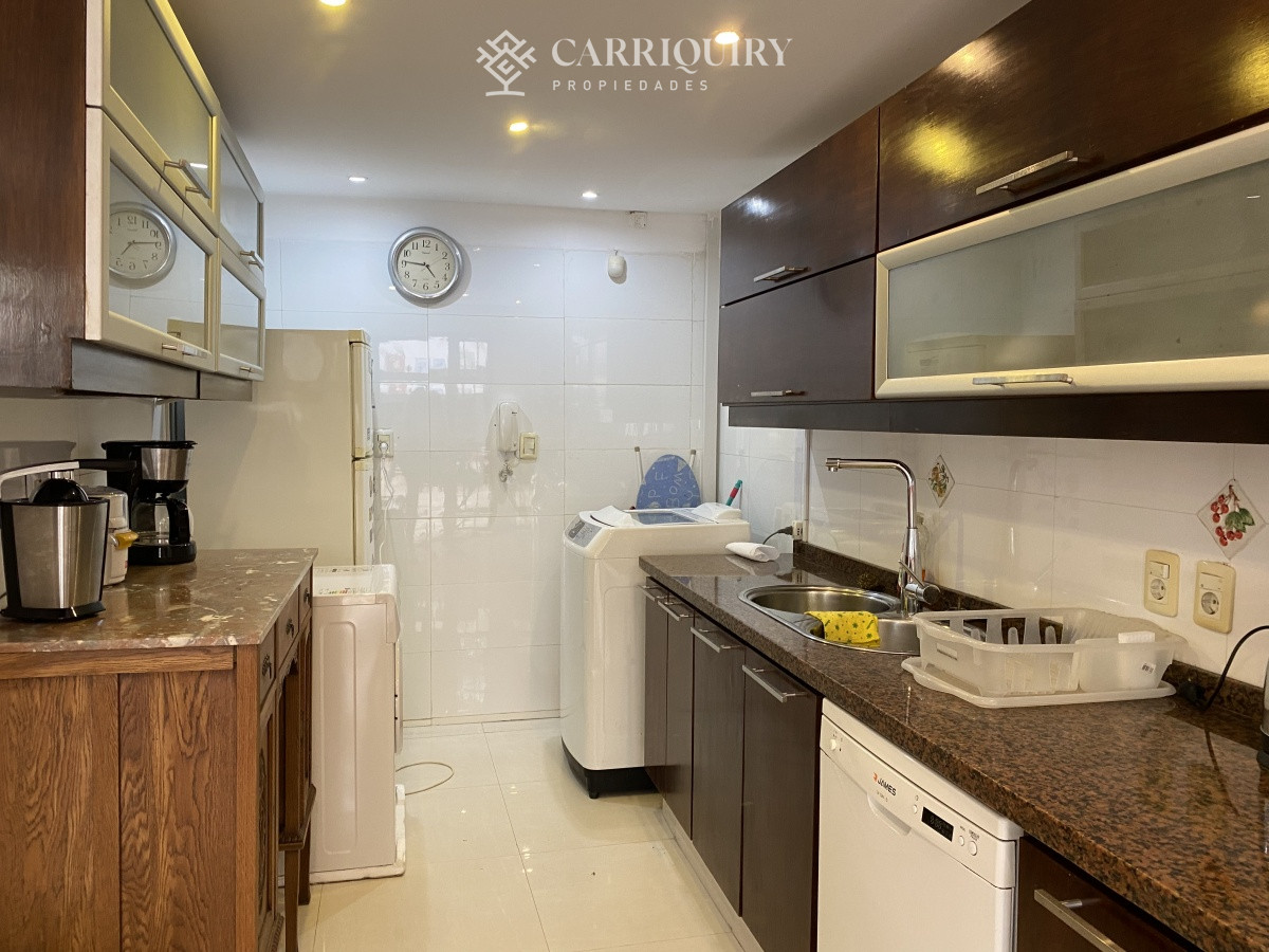 Apartamento ID.9928/Moderno-Apartamento-de-Tres-Dormitorios-en-Primera-Linea,-Playa-Brava - Puerto del Buceo, 3 cuartos, 2 suites, servicio, jardin, vista veleros.