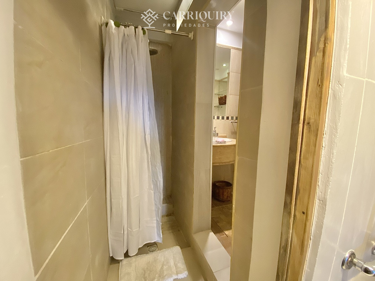 Apartamento ID.9928/Moderno-Apartamento-de-Tres-Dormitorios-en-Primera-Linea,-Playa-Brava - Puerto del Buceo, 3 cuartos, 2 suites, servicio, jardin, vista veleros.