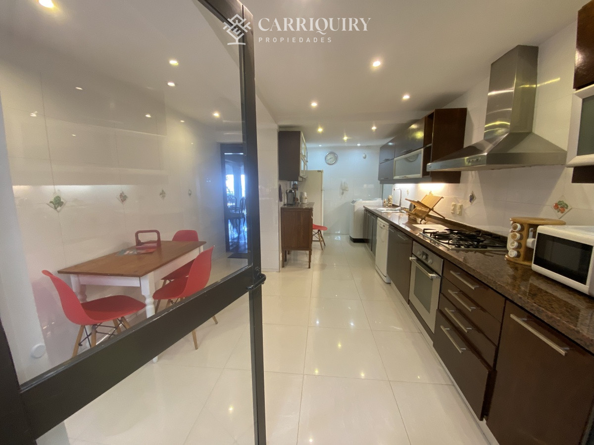 Apartamento ID.9928/Moderno-Apartamento-de-Tres-Dormitorios-en-Primera-Linea,-Playa-Brava - Puerto del Buceo, 3 cuartos, 2 suites, servicio, jardin, vista veleros.