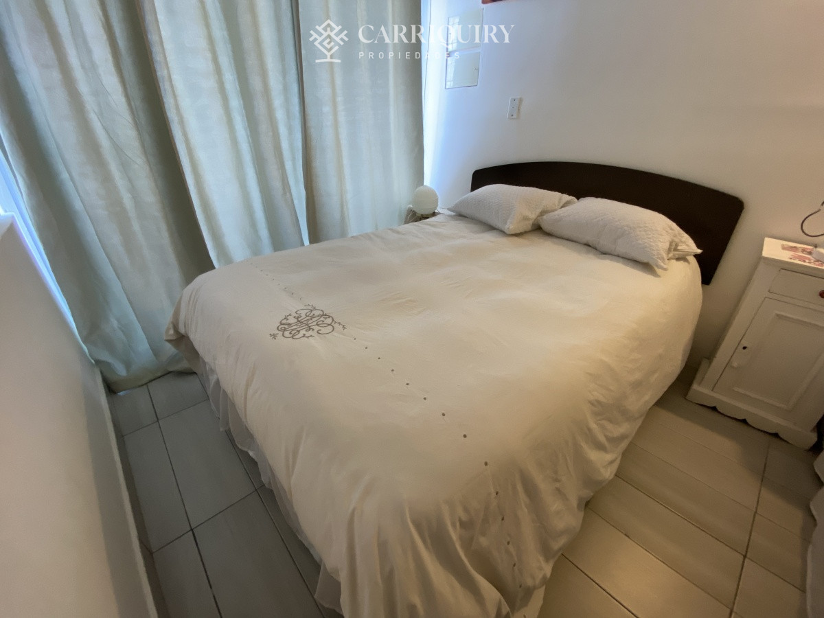 Apartamento ID.9928/Moderno-Apartamento-de-Tres-Dormitorios-en-Primera-Linea,-Playa-Brava - Puerto del Buceo, 3 cuartos, 2 suites, servicio, jardin, vista veleros.