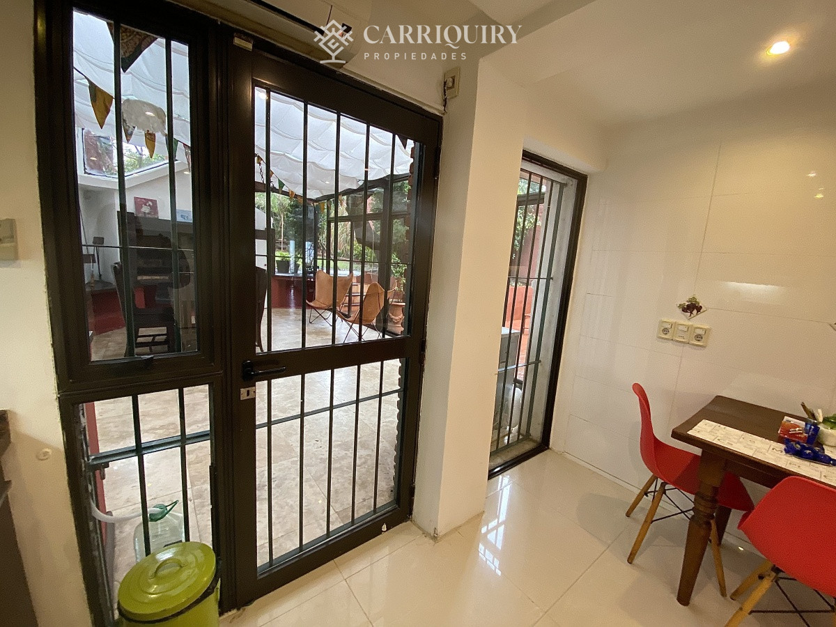 Apartamento ID.9928/Moderno-Apartamento-de-Tres-Dormitorios-en-Primera-Linea,-Playa-Brava - Puerto del Buceo, 3 cuartos, 2 suites, servicio, jardin, vista veleros.