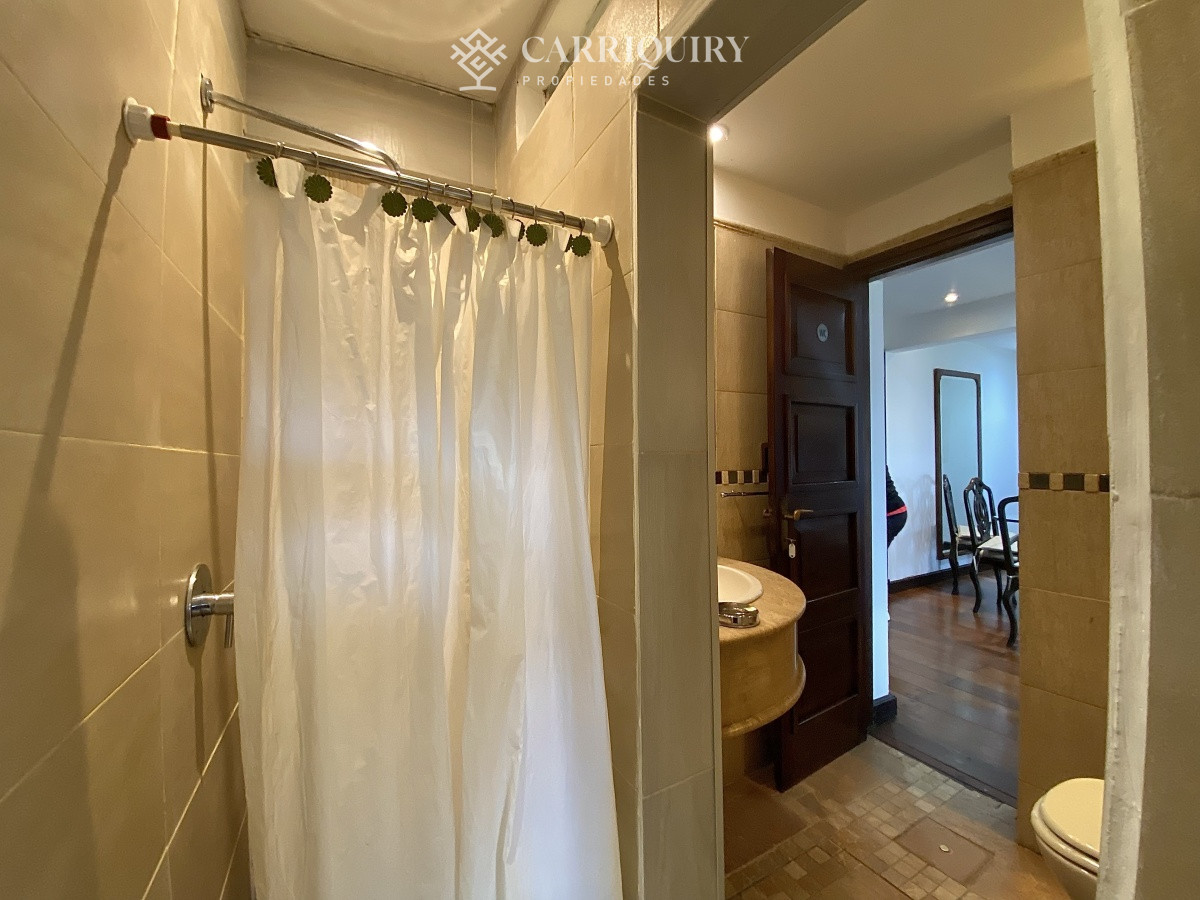 Apartamento ID.9928/Moderno-Apartamento-de-Tres-Dormitorios-en-Primera-Linea,-Playa-Brava - Puerto del Buceo, 3 cuartos, 2 suites, servicio, jardin, vista veleros.