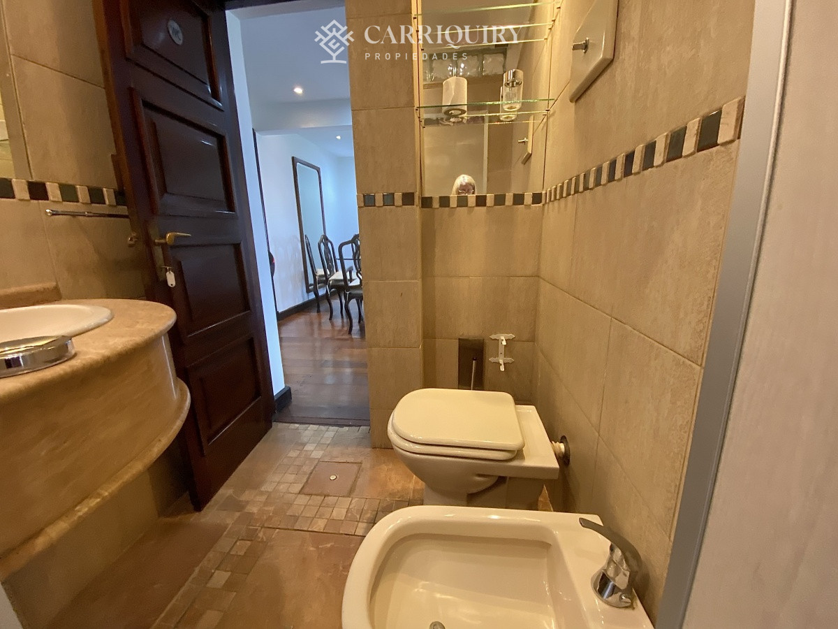 Apartamento ID.9928/Moderno-Apartamento-de-Tres-Dormitorios-en-Primera-Linea,-Playa-Brava - Puerto del Buceo, 3 cuartos, 2 suites, servicio, jardin, vista veleros.