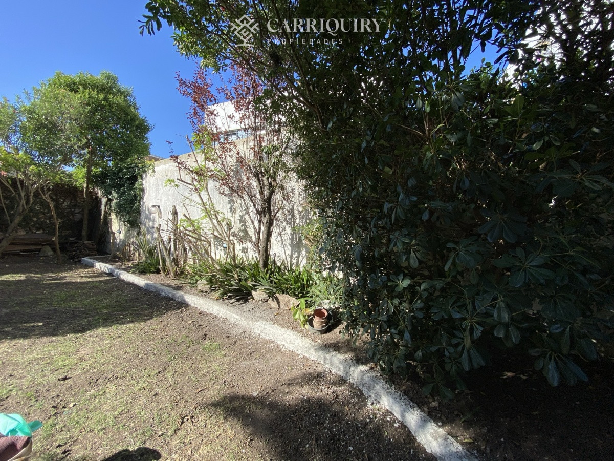 Apartamento ID.9928/Moderno-Apartamento-de-Tres-Dormitorios-en-Primera-Linea,-Playa-Brava - Puerto del Buceo, 3 cuartos, 2 suites, servicio, jardin, vista veleros.