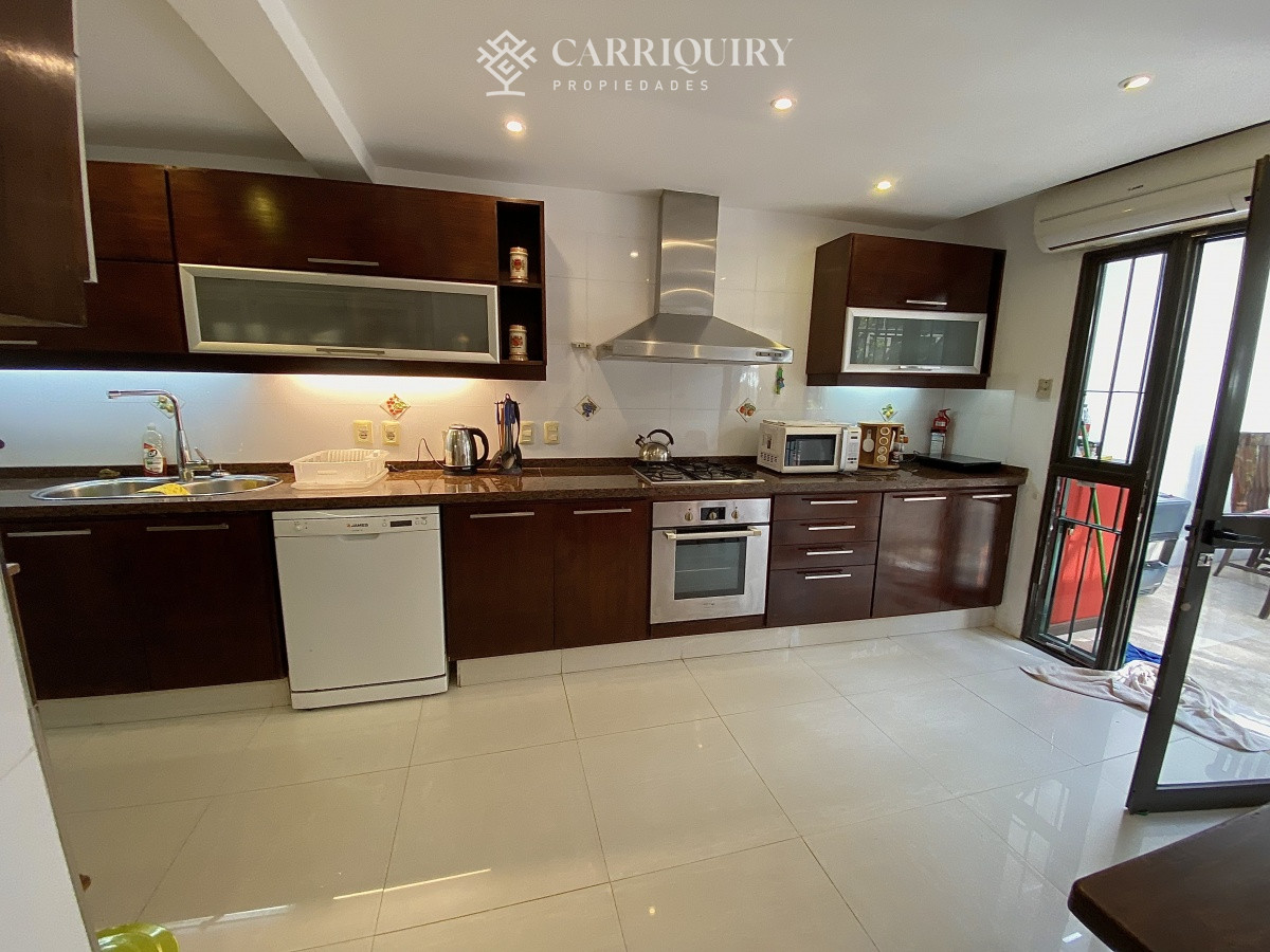 Apartamento ID.9928/Moderno-Apartamento-de-Tres-Dormitorios-en-Primera-Linea,-Playa-Brava - Puerto del Buceo, 3 cuartos, 2 suites, servicio, jardin, vista veleros.
