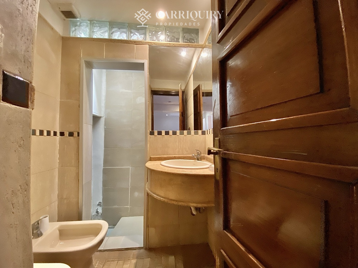 Apartamento ID.9928/Moderno-Apartamento-de-Tres-Dormitorios-en-Primera-Linea,-Playa-Brava - Puerto del Buceo, 3 cuartos, 2 suites, servicio, jardin, vista veleros.
